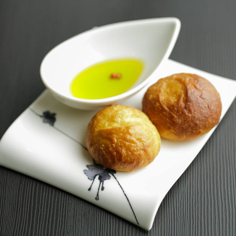 自家製パン(リストランテ カヴァリエーレ)