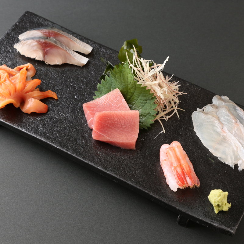 刺身の盛り合わせ(かね七商店　鮨ひろ喜 )