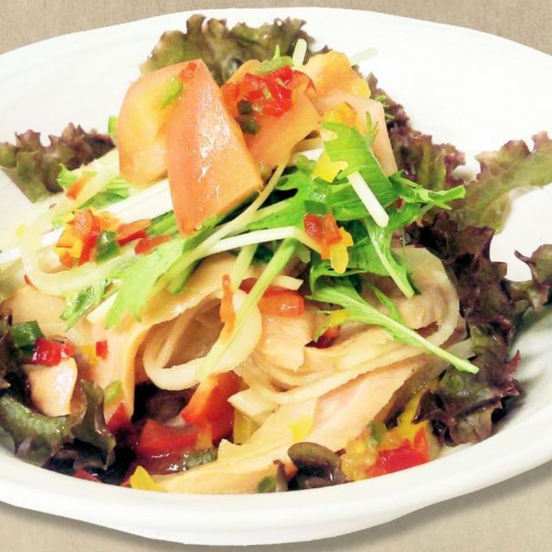 サーモンの刺身(やはた茶屋)