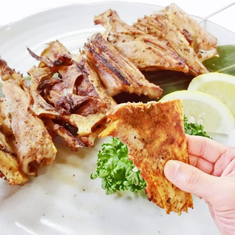 骨つきマグロ(やはた茶屋)