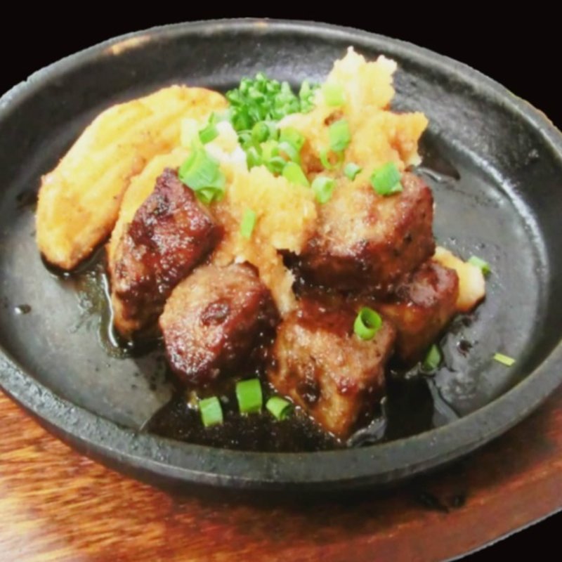 さいころステーキ(やはた茶屋)