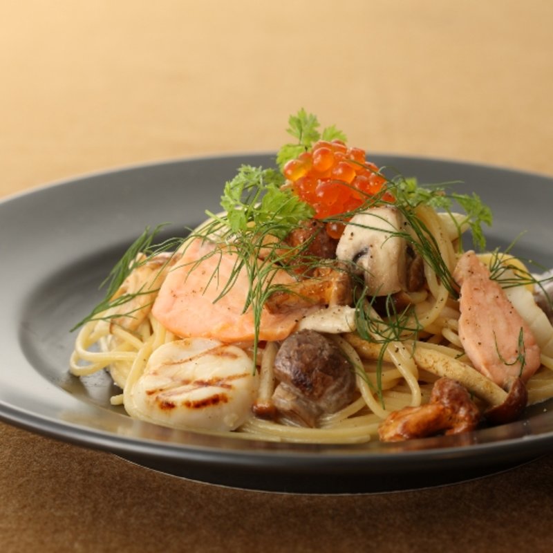 茸のクリームソースパスタ(キハチ イタリアン 横浜クイーンズイースト店)