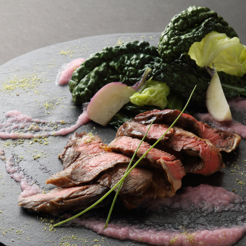 熟成牛ロースのグリエ 玉葱のソース(ビストロ ル コントワール ド クエルクス （Bistrot Le Comptoir de Quercus）)