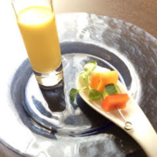 有機人参とレモングラスの冷製ポタージュ(レストラン・ピウ)