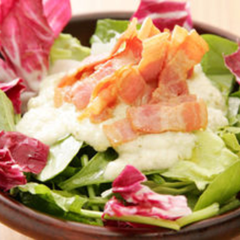 ほうれん草とベーコンのサラダ(CafeBar Luz （カフェバー ルース）)