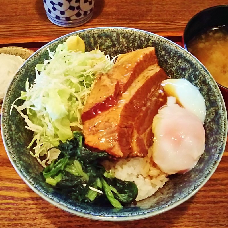 豚角煮丼(大衆酒場 匠)