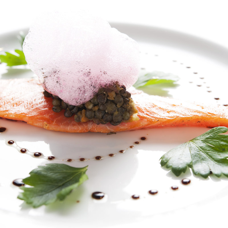 サーモンのカルパッチョ　キャビア添え(コポンノープ （copon norp）)