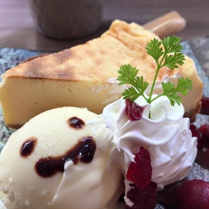 チーズケーキ(カフェトラ )