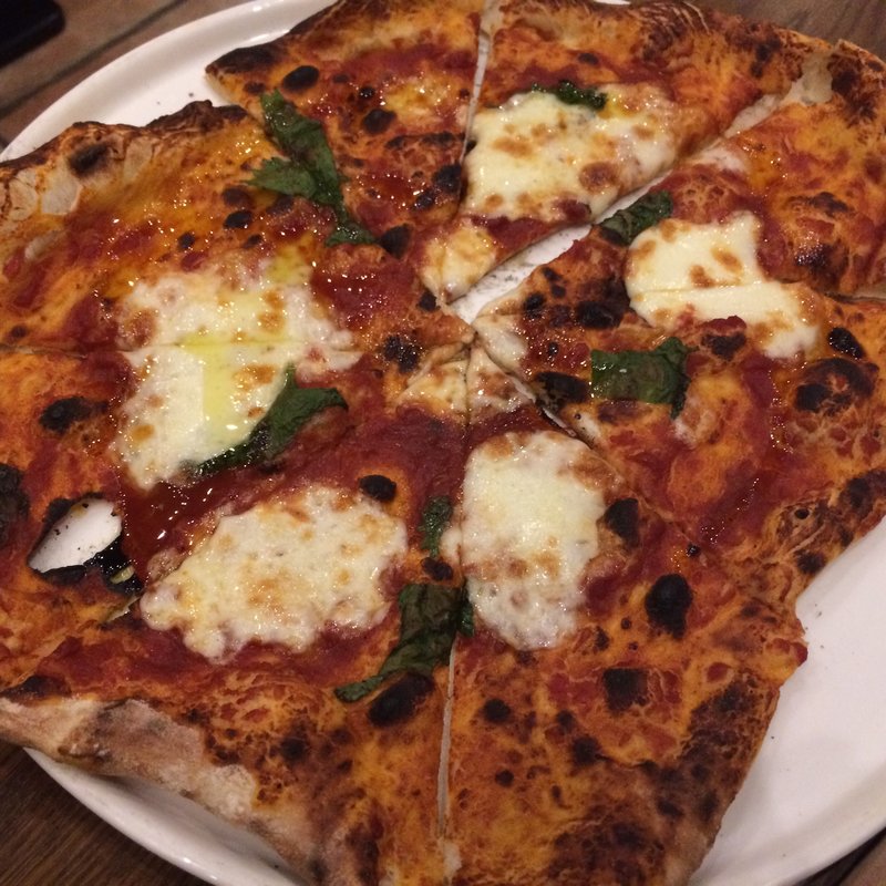 ジャポネーゼマルゲリータ(spanish Italian Azzurro520+cafe　-costa de terraza- （スパニッシュ　イタリアン　アズーロ　ゴーニーゼロ　プラス　カフェ　コスタ　デ　テラッツァ）)