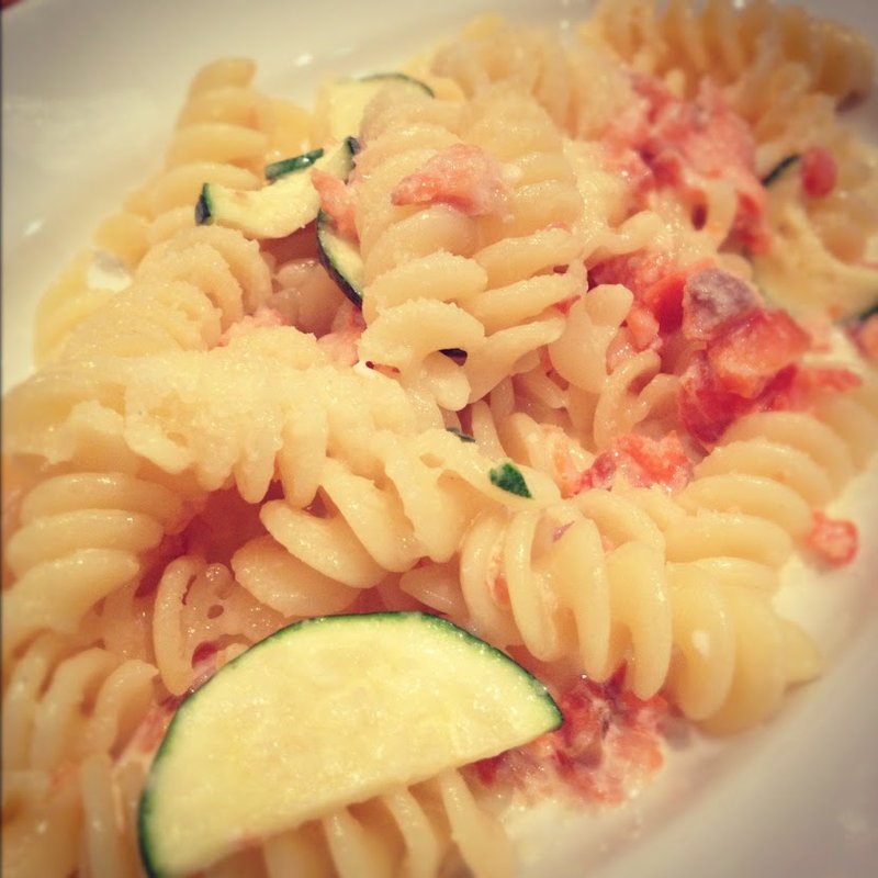 フレッシュトマトとマカロニ(ラ カサリンガ （La Casalinga）)