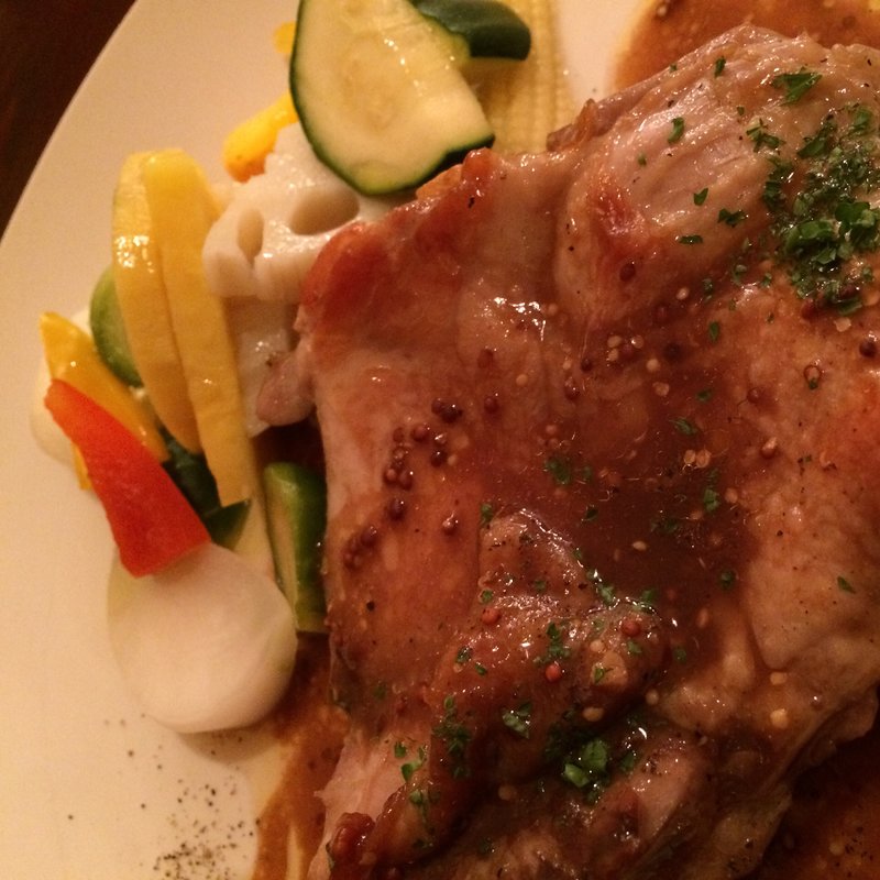 鶏モモ肉のコンフィ(欧風食堂Roz （オウフウショクドウ ロズ）)