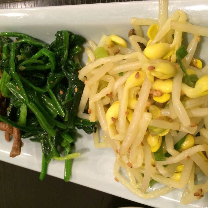 ナムル盛り合わせ(本場韓国家庭料理 多松)