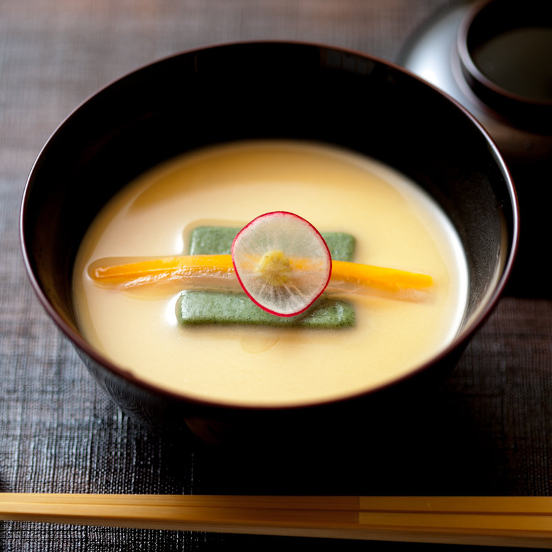 よもぎ豆腐白みそ仕立て(紀風 )