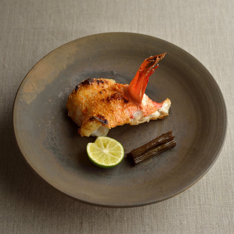 真鯛の塩焼き(銀座 喰い切りひら山)