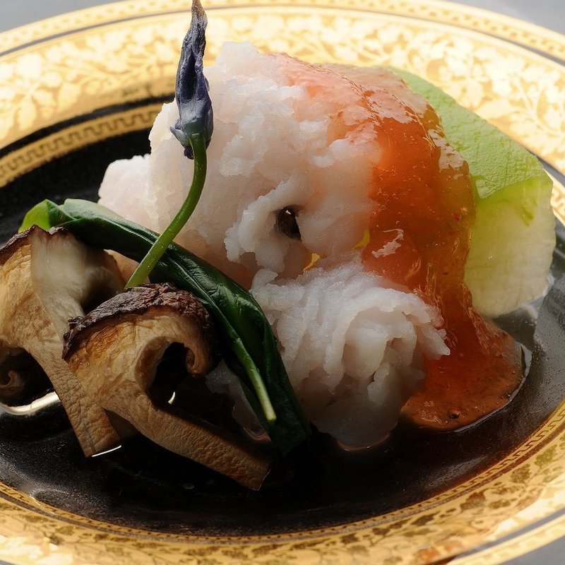 鱧の湯引き(乃木坂 神谷)