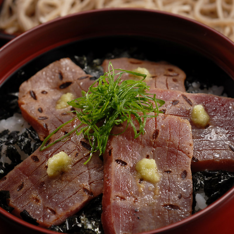 マグロの炙り丼(乃木坂 神谷)