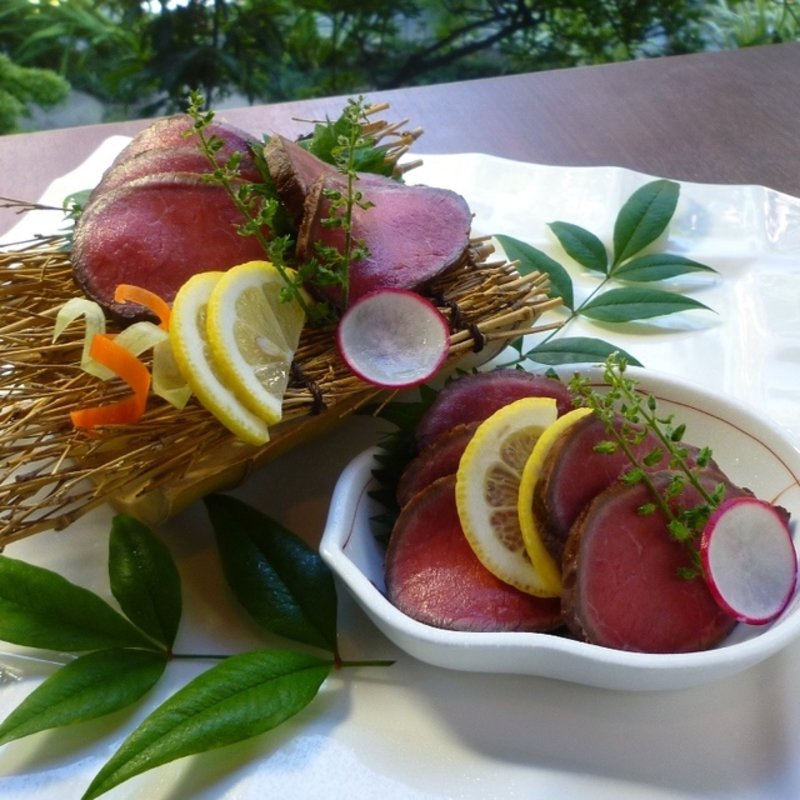和牛たたき(古民家郷土料理 市川おいどん)
