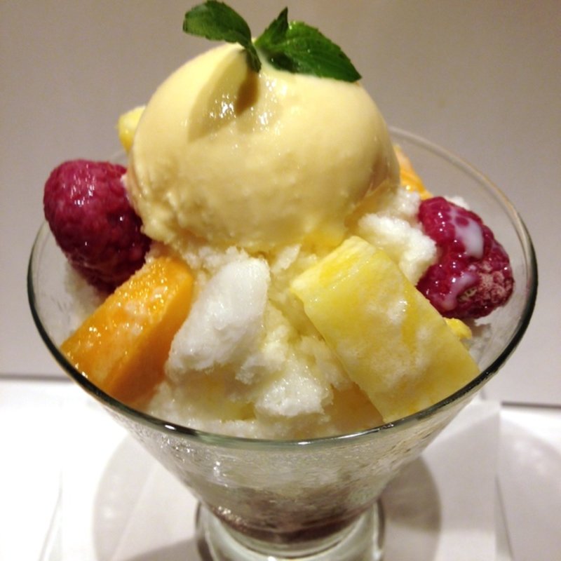 白くまパフェ(古民家郷土料理 市川おいどん)