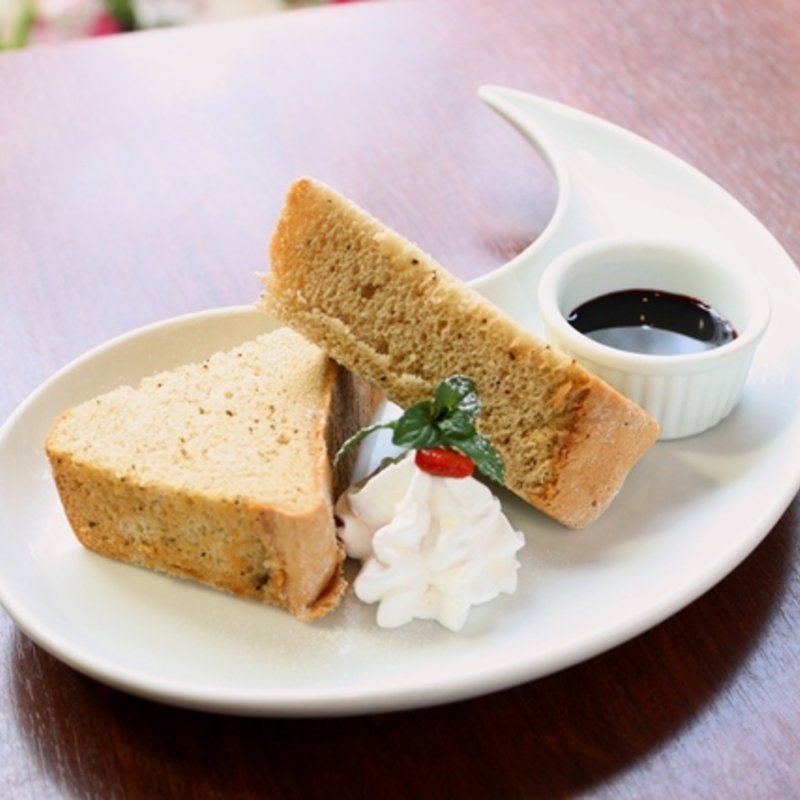 紅茶シフォンケーキ(古民家郷土料理 市川おいどん)