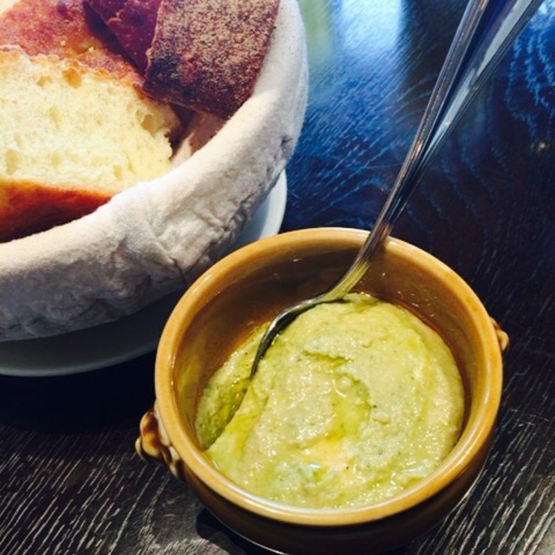 フムス バジル(THE CITY BAKERY BRASSERIE RUBIN)