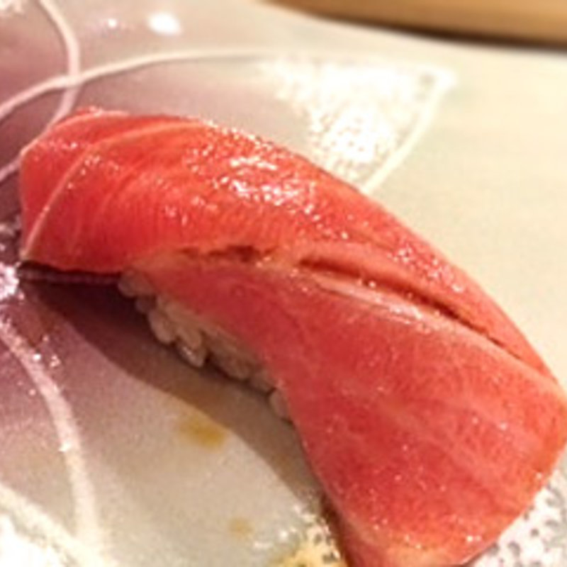 鮪(京のおばんざいと握り寿司 宵山むらさき)