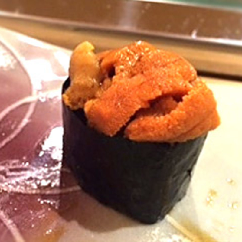 雲丹の軍艦巻き(京のおばんざいと握り寿司 宵山むらさき)