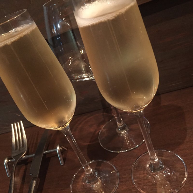 シャンパーニュ(KNOT)