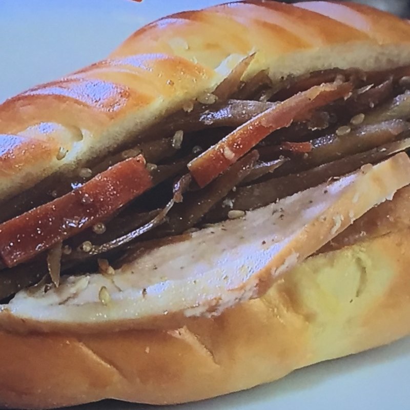 きんぴらごぼうとスモークチキンのサンドイッチ(サミープー （Sammy Pooh!!）)