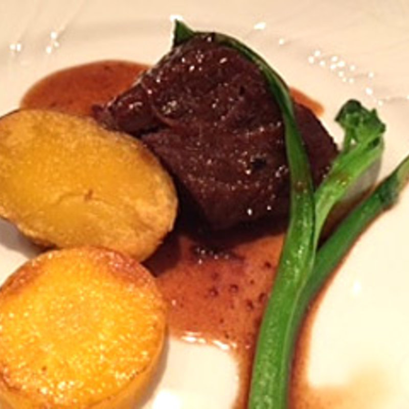 牛ほほ肉赤ワイン煮(りょうりにんみわ)