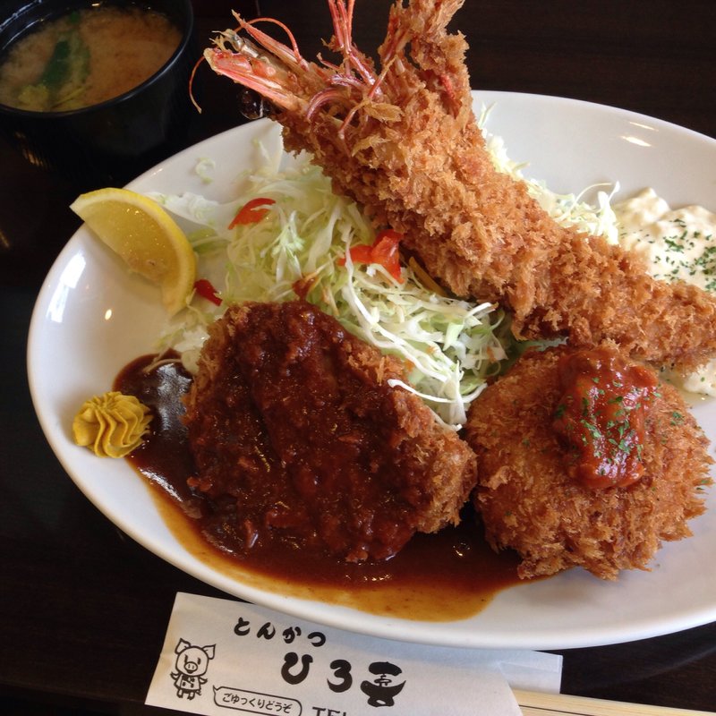 ハーフMix定食（ヒレ海老クリームコロッケ）(とんかつ ひろ喜 徳庵本店)