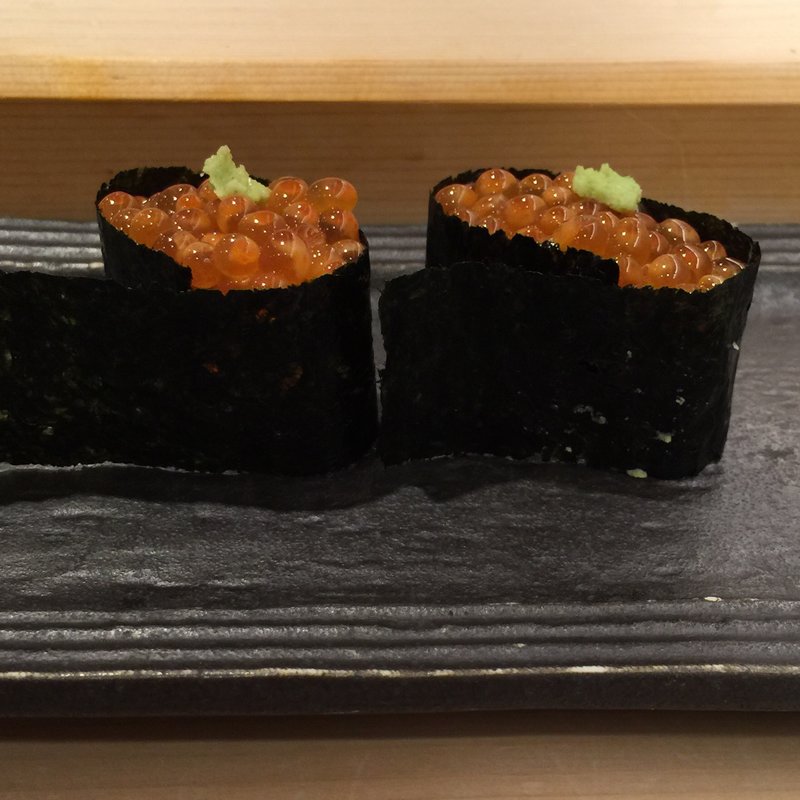いくら (鮨 あべ)