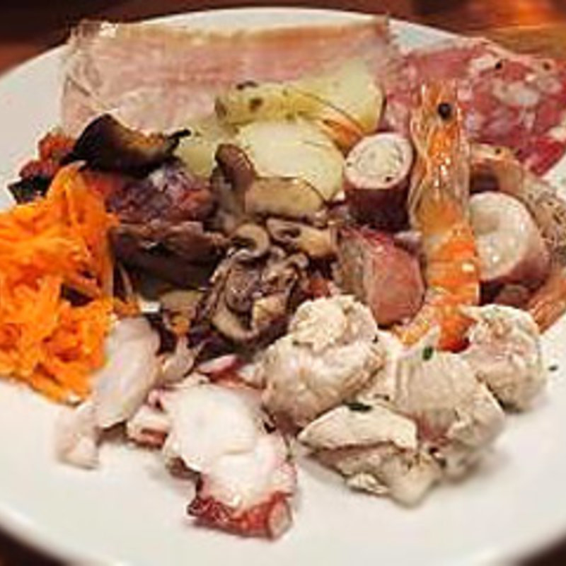 シェフおすすめ！ラ・バレーナの前菜盛り合わせ（2名分）(ラ・バレーナ)