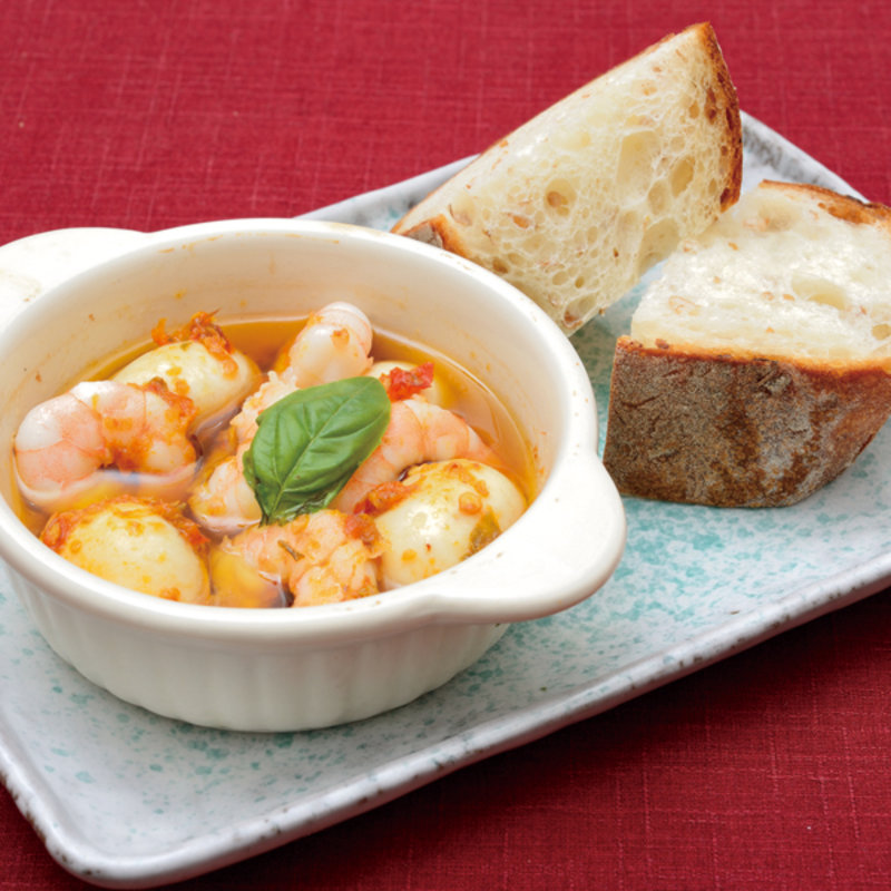 タイバジルアヒージョ(Enak Enak エナエナ 市川店)