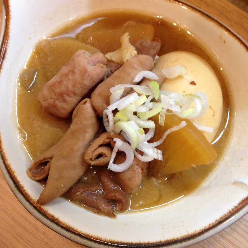 モツ煮（卵付き）(晩杯屋 大塚北口店 )