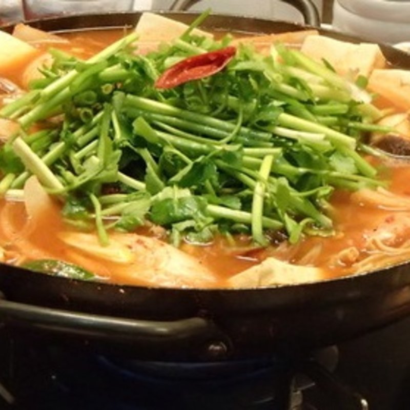 海鮮チゲ(巨富家 （クォブヤ）)