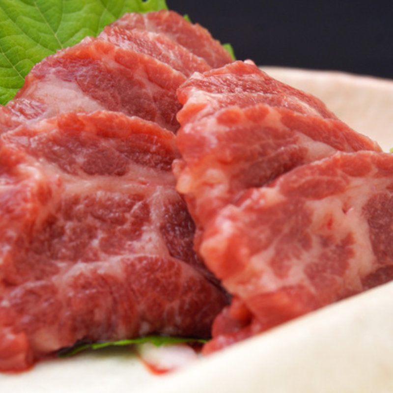 馬刺し(魚に鍋に炭火焼　いちかわ　藤 （【旧店名】もつやき藤）)