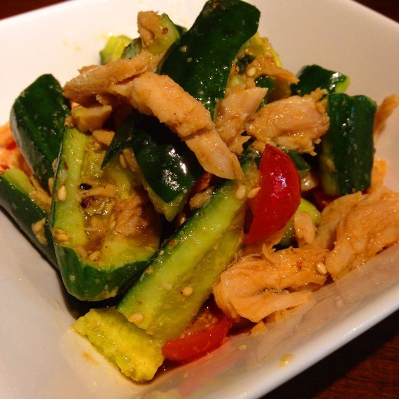 蒸し鶏のたたき胡瓜和え(Public ARROW'S)