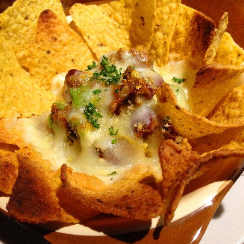 チリビーンズとアボカドのナチョス(Public ARROW'S)