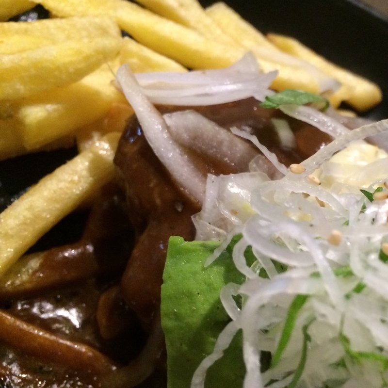 アボカドハンバーグ（M）(肉の万世 神田駅前店)