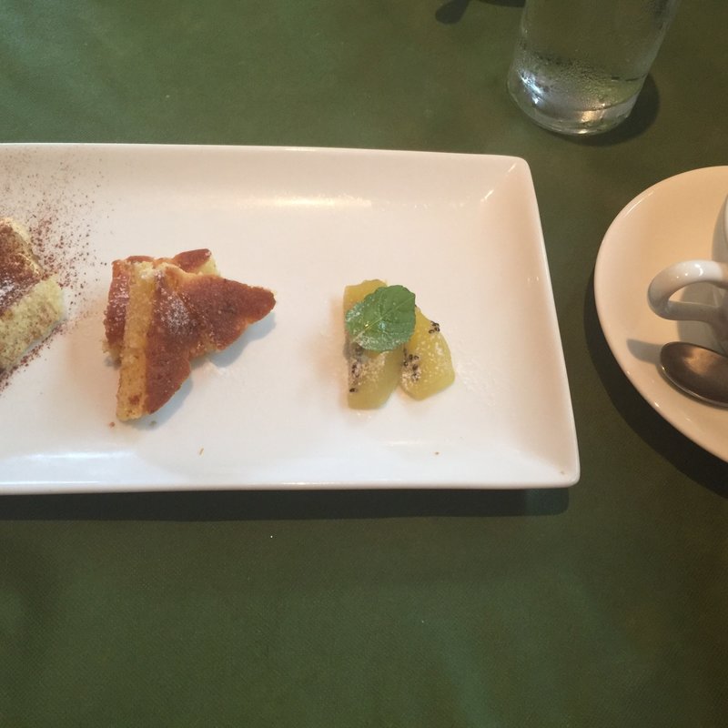 Bセット(デザート2種と季節のフルーツ),コーヒー(ロルマ アッティーヴァ)