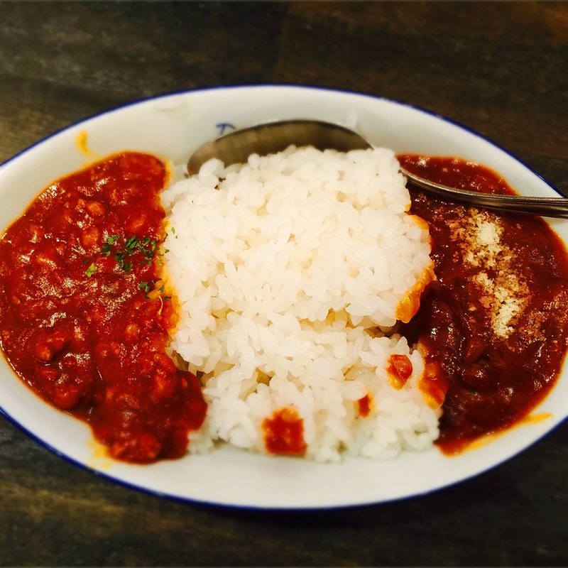 2色のデミグラスカレーライス ハーフ(cafe ＆ bar VIZZ)