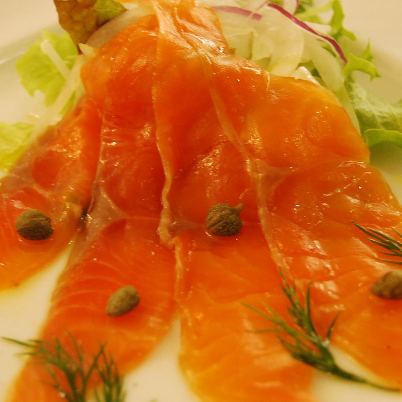 サーモンのカルパッチョ(モロコバー )