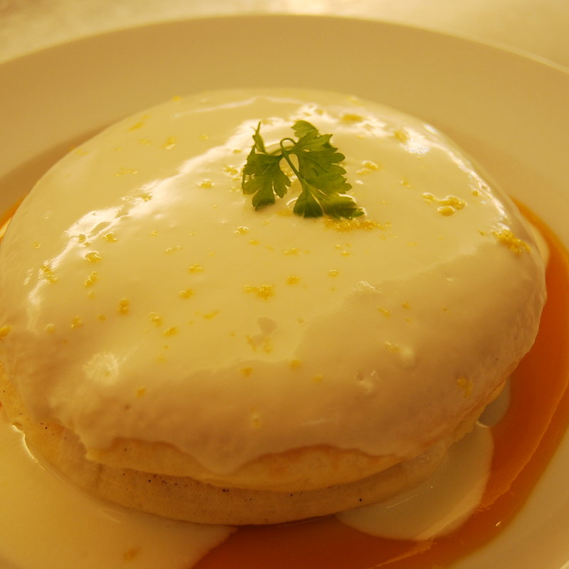 マカダミアナッツソースのパンケーキ(モロコバー )