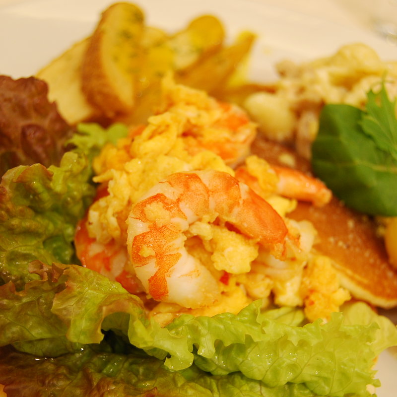 エビと玉子のパンケーキプレート(モロコバー )