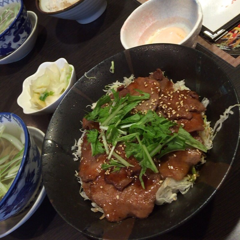 牛たん丼定食(牛たん炭焼 利久 岩沼店 )