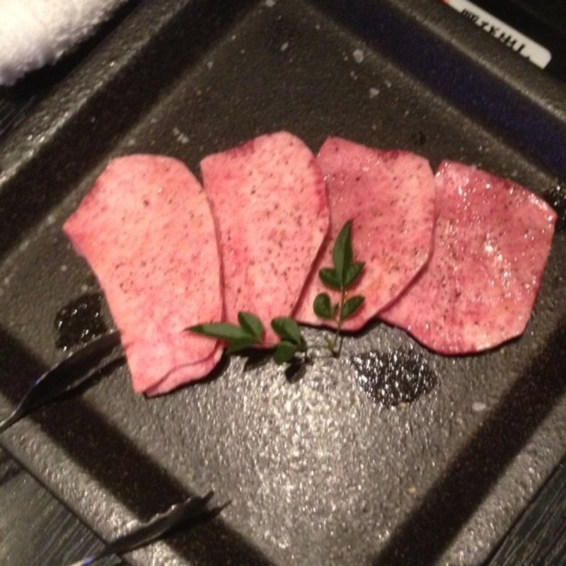 上塩タン(焼肉 虎龍 北新地店)