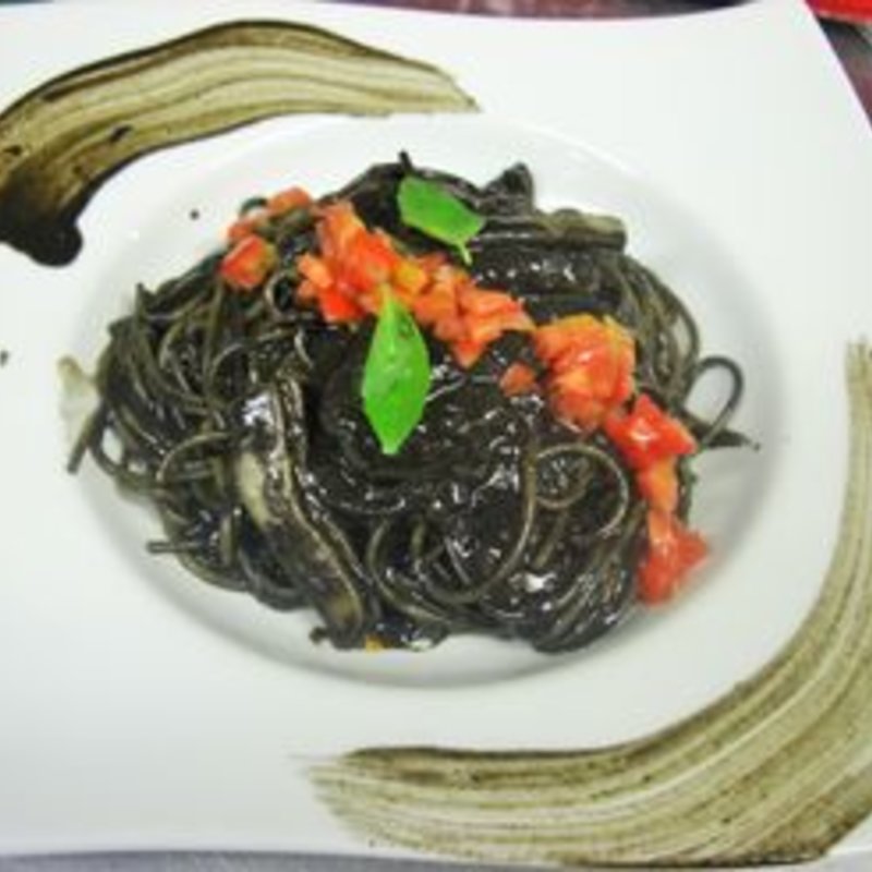 イカスミスパゲッティ(Trattoria Vino)