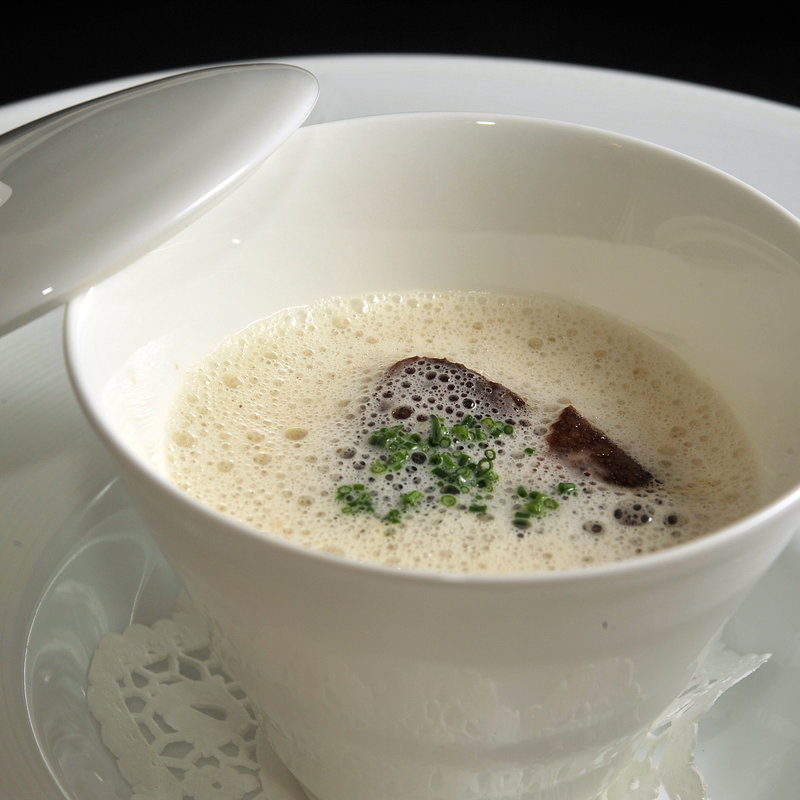 フォアグラ入り冷製スープ(モノリス)