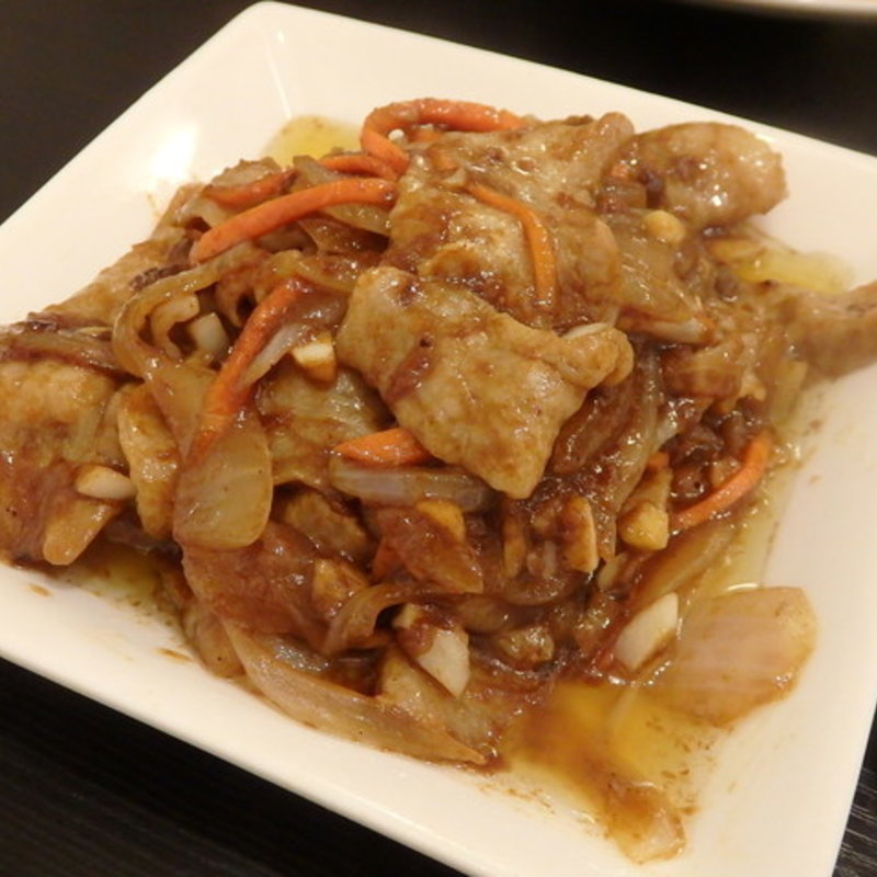 玉葱と豚肉の炒め物(台徳林 )