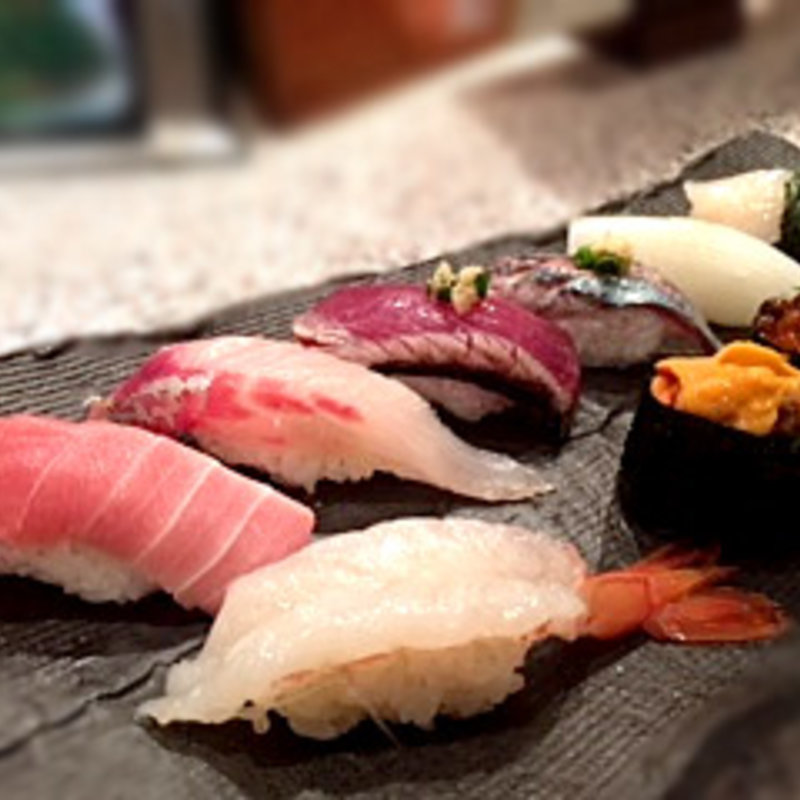 お任せ10貫(鮨tro気仙 （すしとろけせん）)